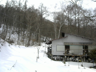 長野県菅平高原 ゆたか山荘 西側(坂上) 2026/03/06 14:15