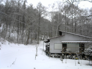 長野県菅平高原 ゆたか山荘 西側(坂上) 2026/03/07 08:45