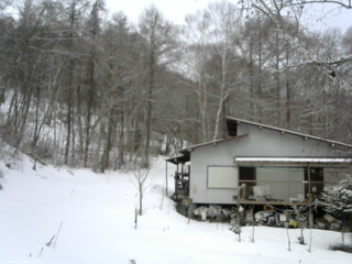 長野県菅平高原 ゆたか山荘 西側(坂上) 2026/03/07 11:00