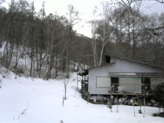 長野県菅平高原 ゆたか山荘 西側(坂上) 2026/03/07 15:15