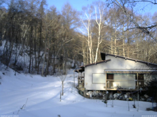 長野県菅平高原 ゆたか山荘 西側(坂上) 2026/03/08 06:45