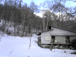 長野県菅平高原 ゆたか山荘 西側(坂上) 2026/03/08 08:15