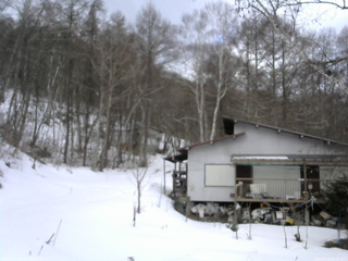 長野県菅平高原 ゆたか山荘 西側(坂上) 2026/03/08 09:15