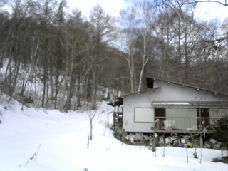 長野県菅平高原 ゆたか山荘 西側(坂上) 2026/03/08 09:45