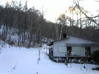 長野県菅平高原 ゆたか山荘 西側(坂上) 2026/03/08 17:30