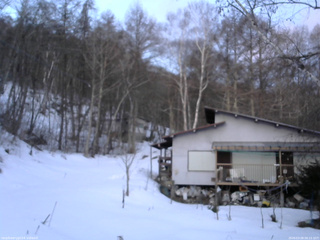 長野県菅平高原 ゆたか山荘 西側(坂上) 2026/03/09 06:15