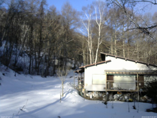 長野県菅平高原 ゆたか山荘 西側(坂上) 2026/03/09 07:00