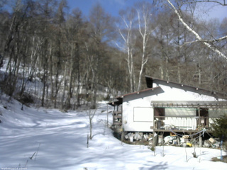 長野県菅平高原 ゆたか山荘 西側(坂上) 2026/03/09 08:45