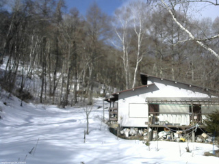長野県菅平高原 ゆたか山荘 西側(坂上) 2026/03/09 09:00