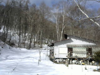 長野県菅平高原 ゆたか山荘 西側(坂上) 2026/03/09 09:30