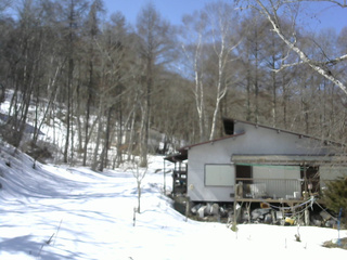 長野県菅平高原 ゆたか山荘 西側(坂上) 2026/03/09 11:30