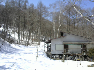長野県菅平高原 ゆたか山荘 西側(坂上) 2026/03/09 11:45