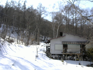 長野県菅平高原 ゆたか山荘 西側(坂上) 2026/03/09 14:30