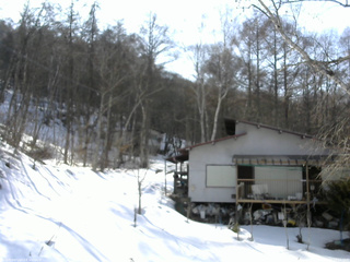 長野県菅平高原 ゆたか山荘 西側(坂上) 2026/03/09 14:45