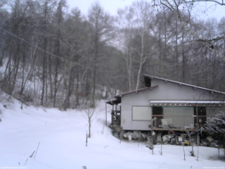 長野県菅平高原 ゆたか山荘 西側(坂上) 2026/03/10 06:15