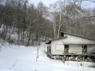 長野県菅平高原 ゆたか山荘 西側(坂上) 2026/03/10 08:00