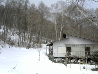 長野県菅平高原 ゆたか山荘 西側(坂上) 2026/03/10 10:30