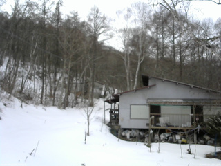 長野県菅平高原 ゆたか山荘 西側(坂上) 2026/03/10 12:30