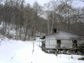 長野県菅平高原 ゆたか山荘 西側(坂上) 2026/03/10 13:45