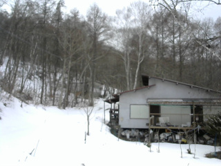 長野県菅平高原 ゆたか山荘 西側(坂上) 2026/03/10 14:00