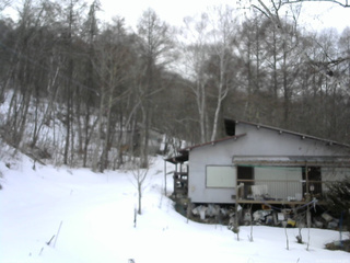長野県菅平高原 ゆたか山荘 西側(坂上) 2026/03/10 15:00