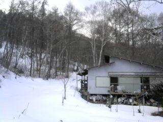 長野県菅平高原 ゆたか山荘 西側(坂上) 2026/03/10 16:45