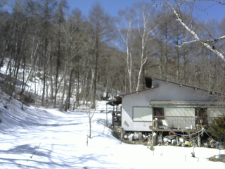 長野県菅平高原 ゆたか山荘 西側(坂上) 2026/03/11 11:00