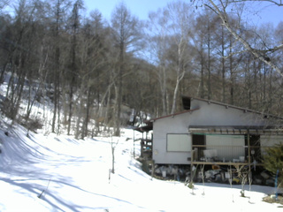 長野県菅平高原 ゆたか山荘 西側(坂上) 2026/03/11 13:30