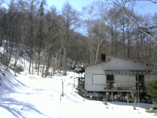 長野県菅平高原 ゆたか山荘 西側(坂上) 2026/03/11 13:45