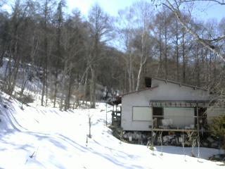 長野県菅平高原 ゆたか山荘 西側(坂上) 2026/03/11 14:15