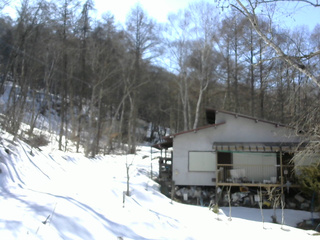 長野県菅平高原 ゆたか山荘 西側(坂上) 2026/03/11 14:30