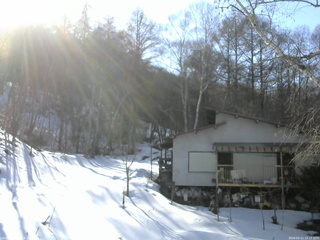 長野県菅平高原 ゆたか山荘 西側(坂上) 2026/03/11 15:15