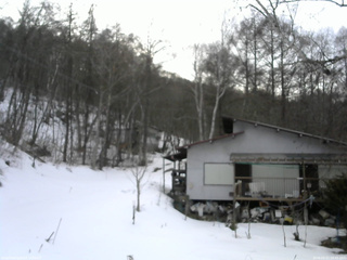 長野県菅平高原 ゆたか山荘 西側(坂上) 2026/03/11 16:45