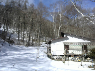 長野県菅平高原 ゆたか山荘 西側(坂上) 2026/03/12 09:15