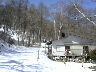 長野県菅平高原 ゆたか山荘 西側(坂上) 2026/03/12 10:45