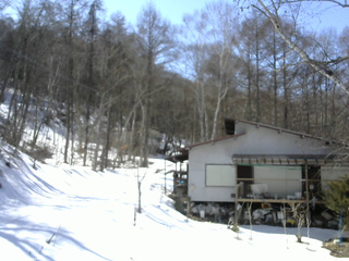 長野県菅平高原 ゆたか山荘 西側(坂上) 2026/03/12 13:45