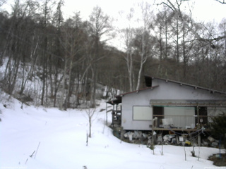 長野県菅平高原 ゆたか山荘 西側(坂上) 2026/03/12 16:45