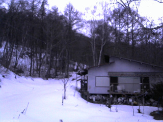 長野県菅平高原 ゆたか山荘 西側(坂上) 2026/03/12 18:00
