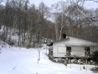 長野県菅平高原 ゆたか山荘 西側(坂上) 2026/03/13 08:30