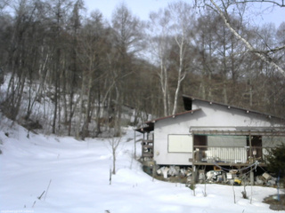 長野県菅平高原 ゆたか山荘 西側(坂上) 2026/03/13 08:45