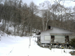 長野県菅平高原 ゆたか山荘 西側(坂上) 2026/03/13 11:45