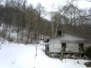 長野県菅平高原 ゆたか山荘 西側(坂上) 2026/03/13 12:30