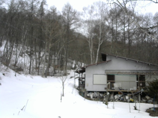 長野県菅平高原 ゆたか山荘 西側(坂上) 2026/03/13 14:30