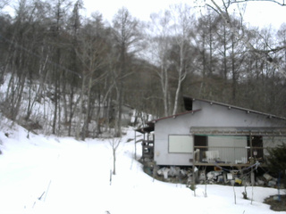 長野県菅平高原 ゆたか山荘 西側(坂上) 2026/03/13 16:30