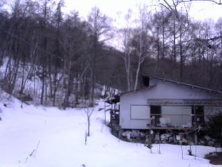 長野県菅平高原 ゆたか山荘 西側(坂上) 2026/03/13 17:45