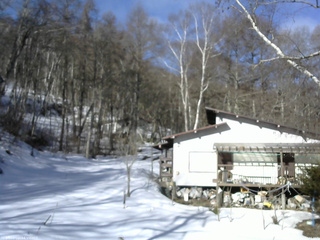 長野県菅平高原 ゆたか山荘 西側(坂上) 2026/03/14 08:15