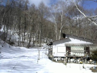 長野県菅平高原 ゆたか山荘 西側(坂上) 2026/03/14 09:30