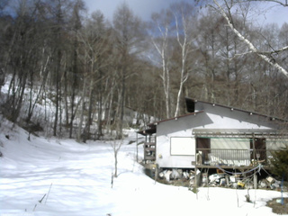 長野県菅平高原 ゆたか山荘 西側(坂上) 2026/03/14 09:45