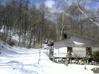 長野県菅平高原 ゆたか山荘 西側(坂上) 2026/03/14 10:30