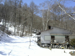 長野県菅平高原 ゆたか山荘 西側(坂上) 2026/03/14 11:30